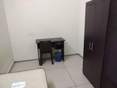 OUG Parklane & 288 Residences Room for rent