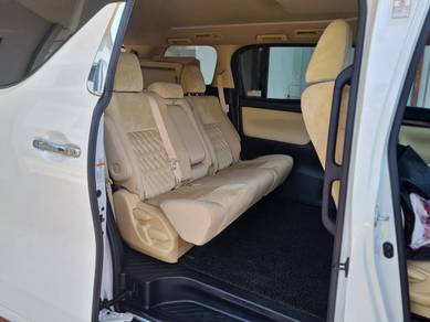 Toyota Alphard AGH30 Untuk Disewa For Rent 8seater