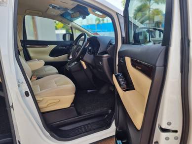 Toyota Alphard AGH30 Untuk Disewa For Rent 8seater