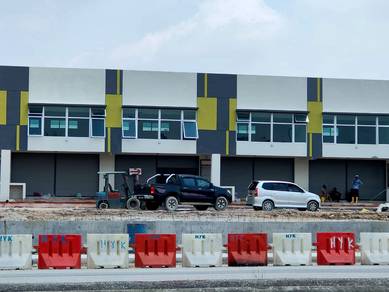 Puncak alam hillpark aspirasi shoplot facing main road for rent dash