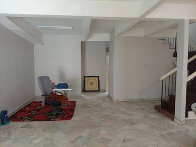 2-storey-Terraced-House-for-rent-Port-Klang-Selangor