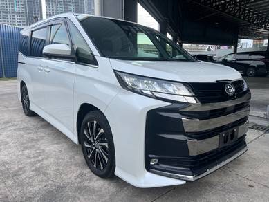 Toyota NOAH 2.0 SZ FL RR CAMERA PCS LKA BSM