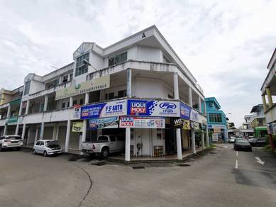 Riverside Plaza | Kingfisher | Plaza Kingfisher