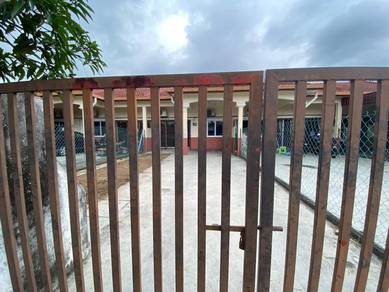 Meru,single storey terrace with land 20 x 92 feet,near WCE highway.