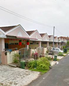 Single Storey Intermediate Terrace House at Taman Bowood, Malihah