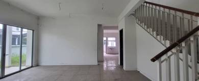 Double Storey End lot Rimbayu near surau