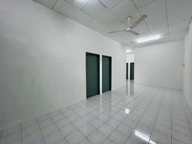 NEWLY REFURBISHED AND PAINTING Single Storey Terrace Taman Kelisa Ria