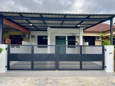 NEWLY REFURBISHED AND PAINTING Single Storey Terrace Taman Kelisa Ria