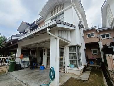 Renovated Double Storey Bdr Sri Putra Extra Land Nearby School