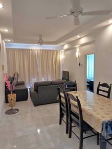 Mid floor, corner unit, renovated & furnished & with 4 balconies!