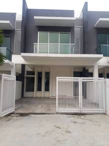 2 Storey Paragon 150 Taman Equine Seri Kembangan