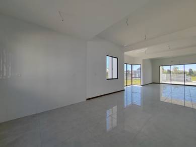 CORNER LOT FACING PLAYGROUND 2 Sty Terrace SENNI 2 Bukit Banyan