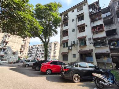 Flat at Desa Petaling for Sale