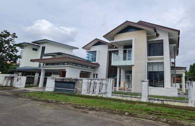 8667 sqft Double Storey Detached House in Alamesra For Sale
