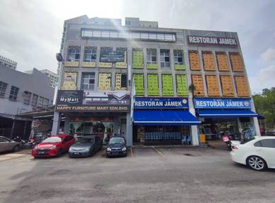 3 Storey Corner Shop For Sale at Cyberjaya, facing front road