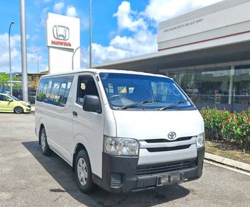Toyota HIACE 2.5 ENHANCED (M)