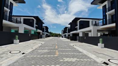 New Gates Guarded Lume Hines 3 Storey Super Semi Detached