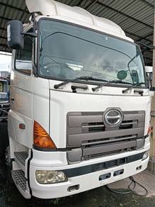 Hino700 Rebuild lorry with 30ft curtain sider body