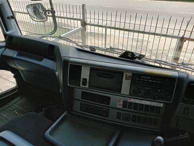 Hino 700 lorry & 30ft curtain sider Full loan