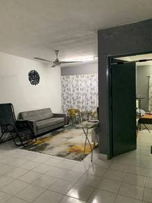 Flora Damansara Apartment