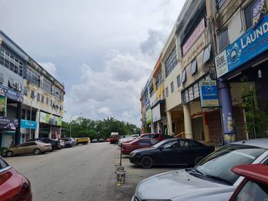 3 story shop office Bandar Country Homes