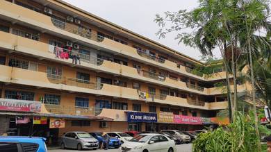 GOODYEAR COURT 2 Apartment CORNER Subang Jaya LRT BRT USJ BELOW MARKET