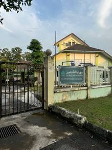 3 Storey Townhouse Jalan Anggerik Aranda,Kota Kemuning (Facing Mosque)