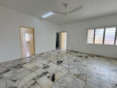 CORNER UNIT Pangsapuri Seri Tanjung Bangi Below Market Value (800sqft)