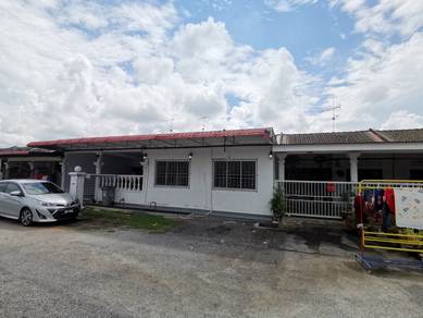 Melaka, Masjid Tanah, Taman Mengkuang, 2 Adjoining 1 Storey Hse, Reno