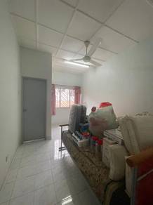 Bandar seri Putra teres 2 tingkat walking distance to sekolah SK