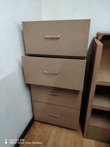 Kustom Almari Laci