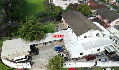 SHOP HOUSE LOT SALE FACING BUSy ROAD NEAR GH HOSPITAL GOOD BUY
