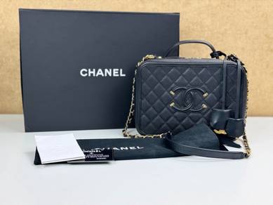 Chanel A93344 Large Vanity Case