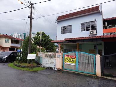 CORNER LOT Double Storey Taman Nirwana Ampang For sale