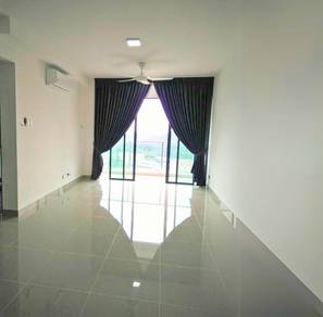 [FREEHOLD] Amerin Residence Seri Kembangan Facing Pool 2 CP