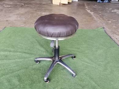 B149  Kerusi Barber Stool 360 Rotate Hieght