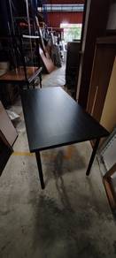 Meja Ikea Hitam