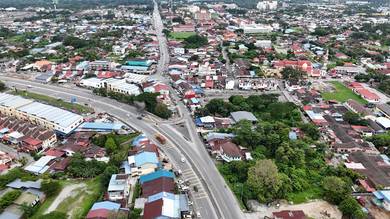 KEPALA BATAS SPU MUKIM 8 FIRST GRADE ZONING COMMERCIAL Nr JALAN PERAK