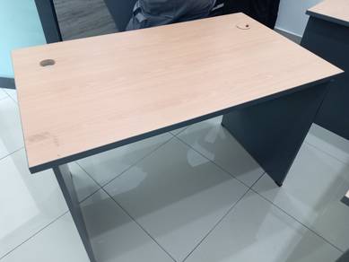 Maple 4FT Office Table TD156