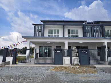 20x96 2STY Kota Warisan HUGE BACKYARD LAND 25ft RM576k COMPLETED UNIT