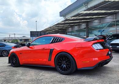 Mustang Air Scoop / Rear Window Louvers Bodykit