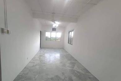 Rose Apartment ( Saujana Utama )