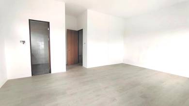 Double Storey Semi D (Corner Unit) at Kapor, Stapok Kuching