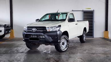 Toyota HILUX 2.4 MT (M) TIPTOP CONDITION!