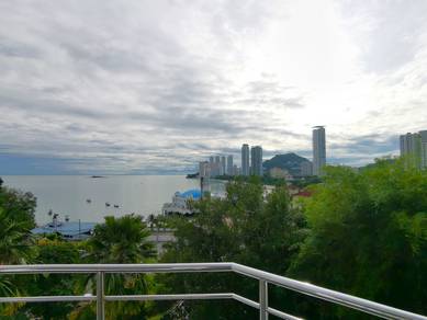 Low rise tower, with big & long balcony & nice greenery & sea view!