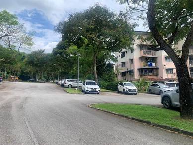 Wangsa Maju Section 2 Apartment - spacious parking area