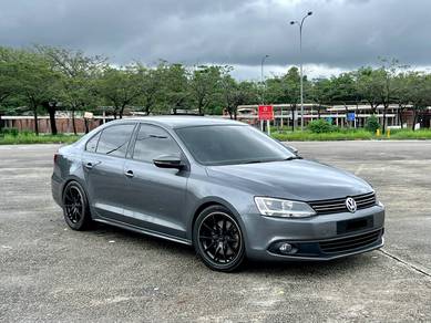Volkswagen JETTA 1.4 TSI (CKD) (A)