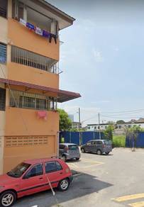 Gajah berang flat in town below value