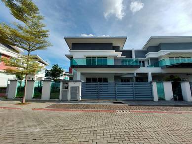 Fully Furnished End Lot Semi D Taman Villa Perdana Kajang