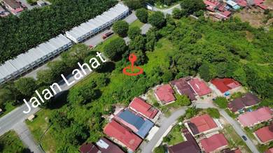 Land At Lahat, Beside Road